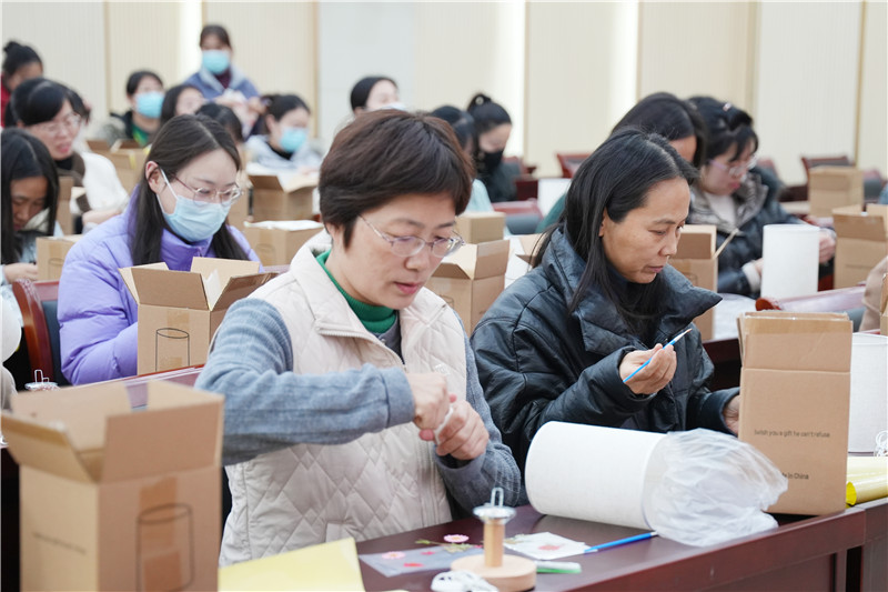 手工制作压花台灯3.jpg