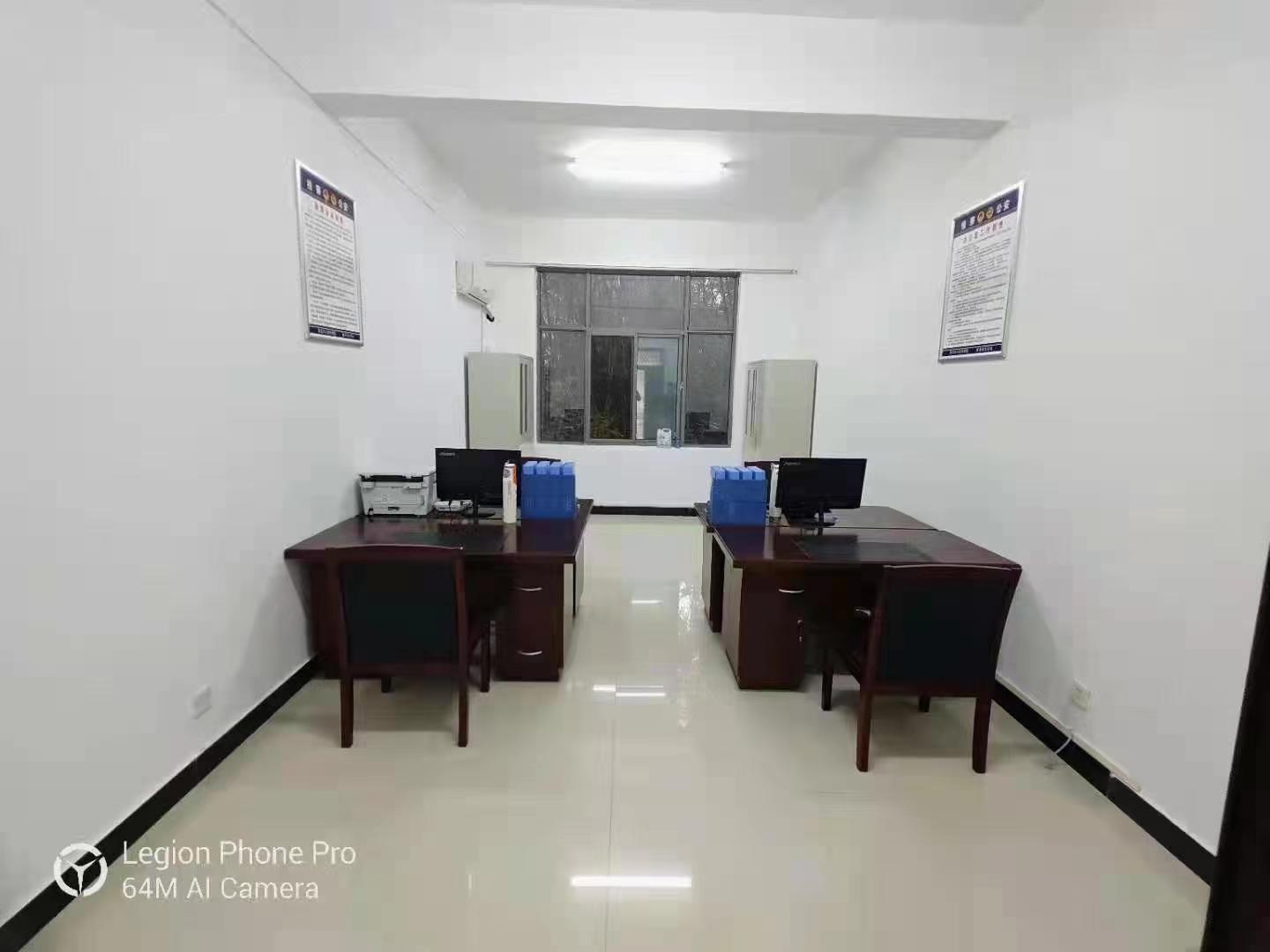拼图 (2).jpg 拼图 (2).jpg